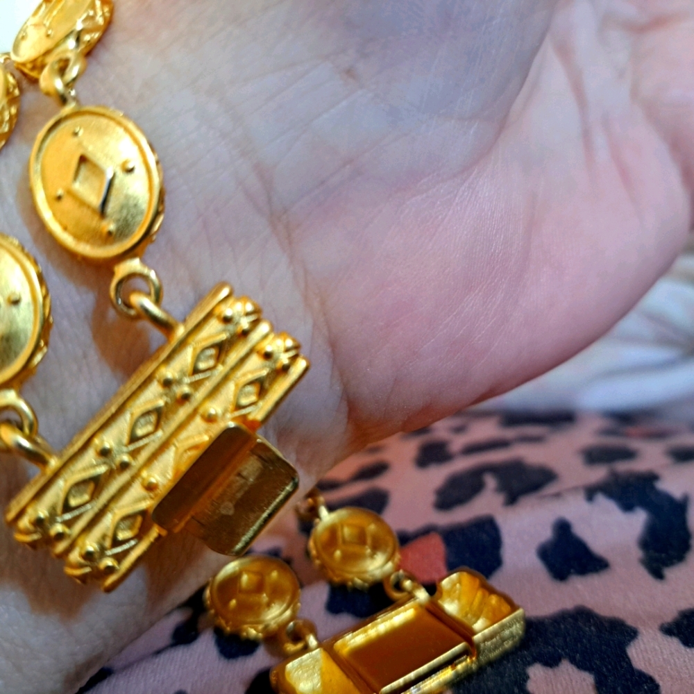 Simulated Oscar Bracelet very nice